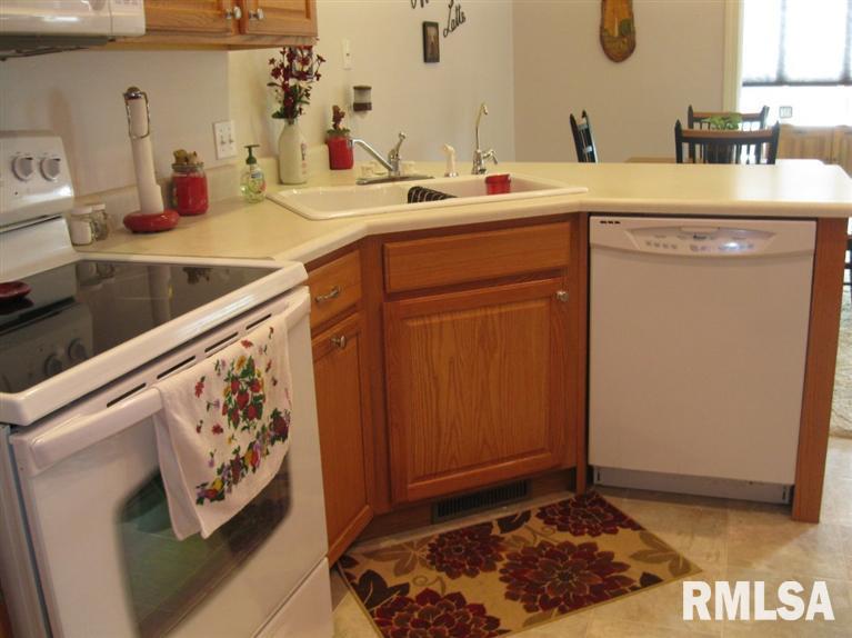 504 Mill Ridge Road Clinton, IA 52732 - Photo 12 of 24