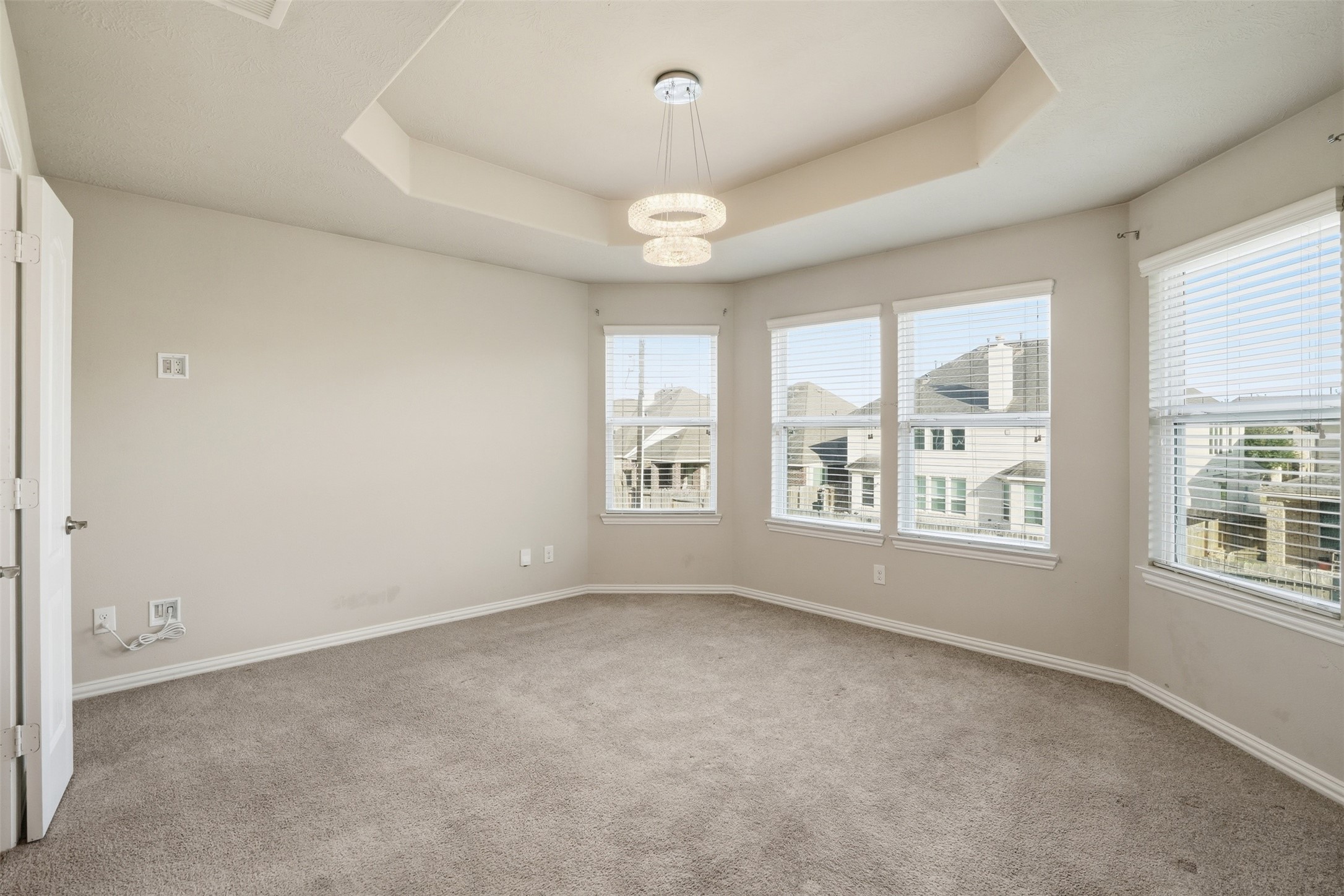 811 River Delta Lane Rosenberg, TX 77469 - Photo 22 of 35 Second primary suite located upstairs.