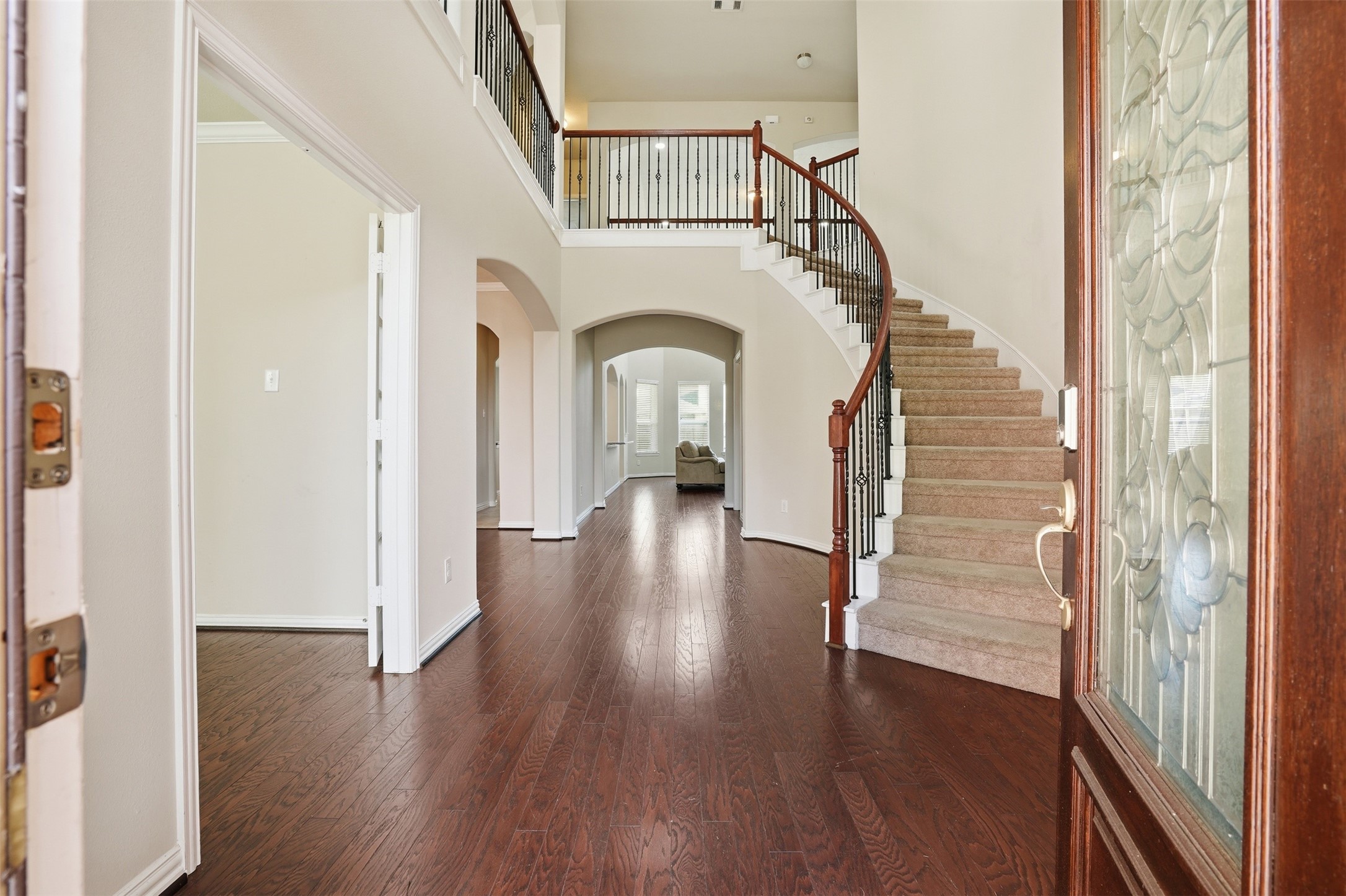 811 River Delta Lane Rosenberg, TX 77469 - Photo 3 of 35 Grand entry with immediate access to office and formal dining.