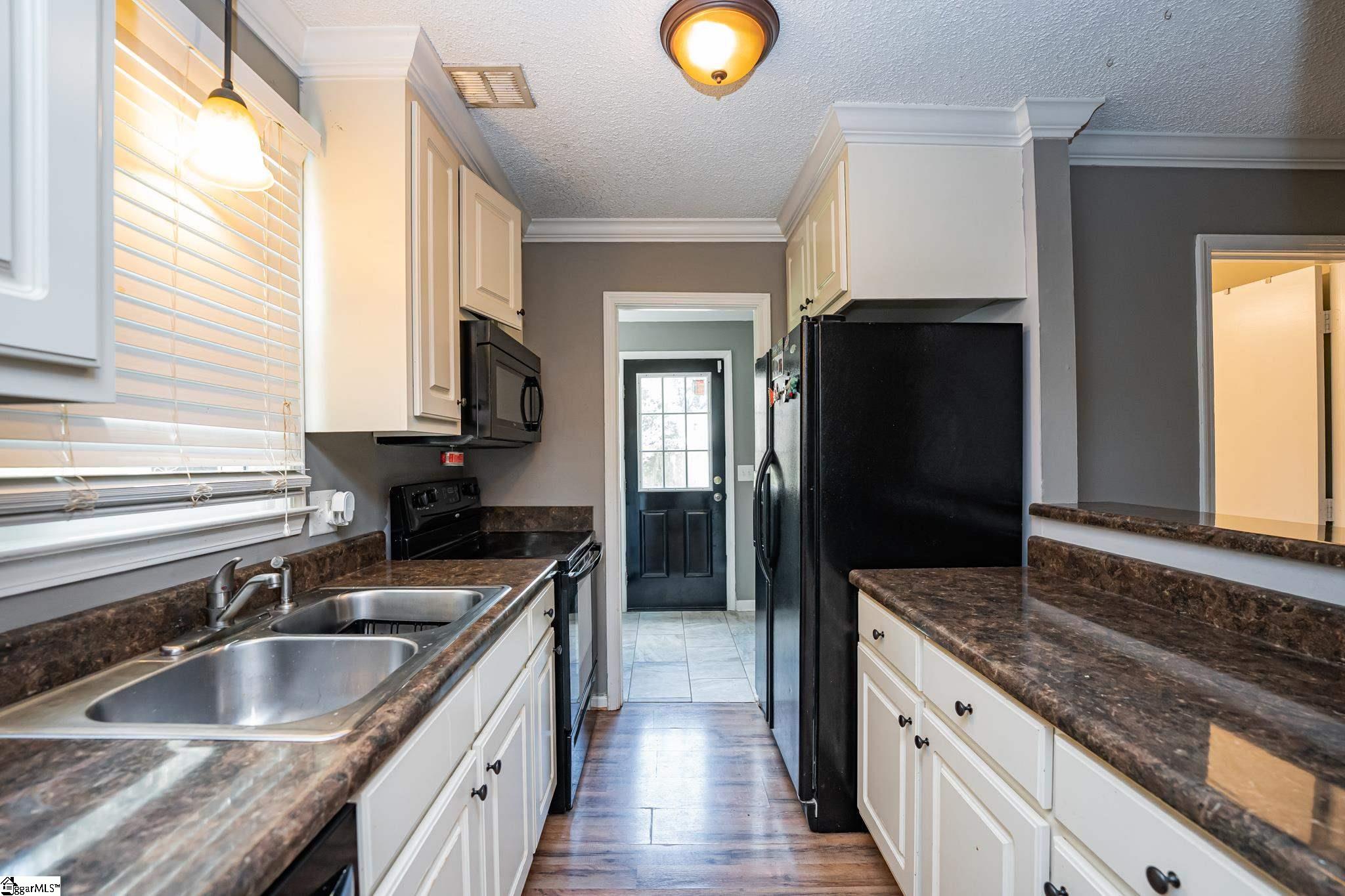 808 Davenport Road Simpsonville, SC 29680 - Photo 4 of 14 Gallery Image 4