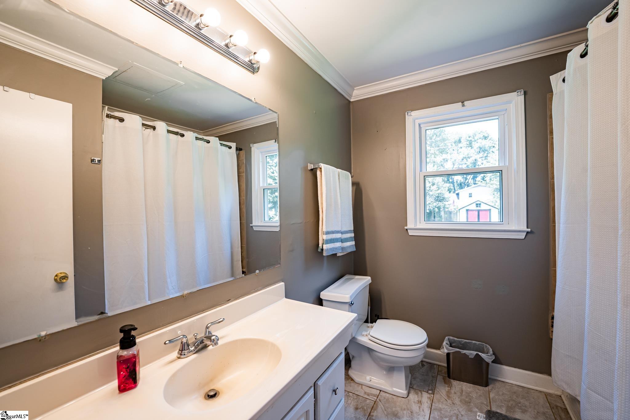 808 Davenport Road Simpsonville, SC 29680 - Photo 10 of 14 Gallery Image 10