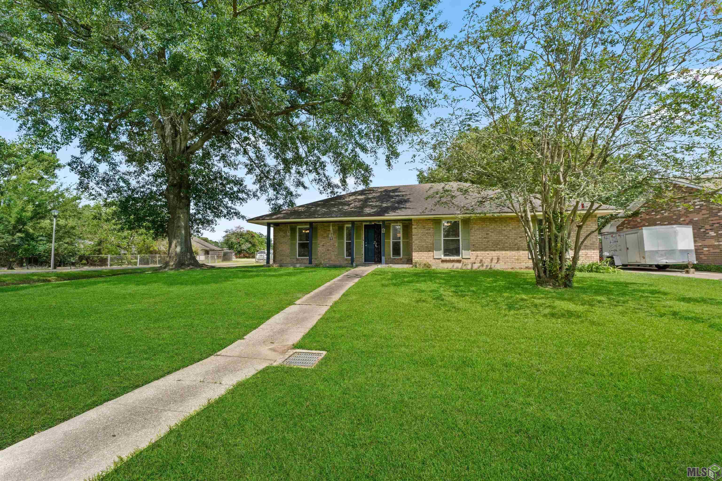 7354 Members Place Baton Rouge, LA 70817 - Photo 2 of 21 Gallery Image 2