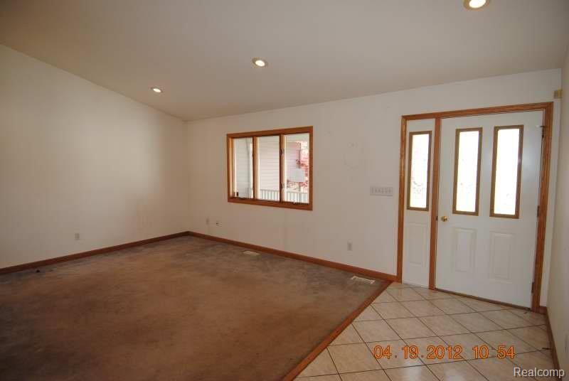 3686 Zink Road Carleton, MI 48117 - Photo 2 of 22 Living Room.JPG