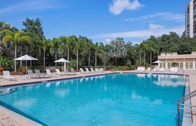 $18,000 | 7117 Pelican Bay Boulevard, Unit 1508, Naples, FL 34108