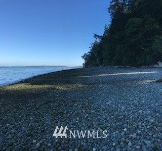 2746 Strawberry Point Road Oak Harbor, WA 98277 - Photo 6 of 25 Gallery Image 6