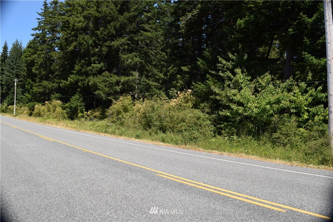 2746 Strawberry Point Road Oak Harbor, WA 98277 - Photo 9 of 25 Gallery Image 9
