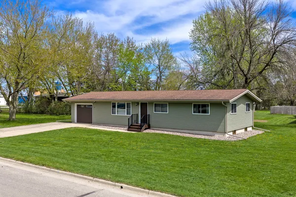$229,900 | 301 5th Avenue Northeast, Blooming Prairie, MN 55917