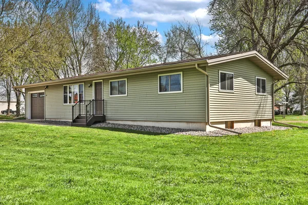 $229,900 | 301 5th Avenue Northeast, Blooming Prairie, MN 55917