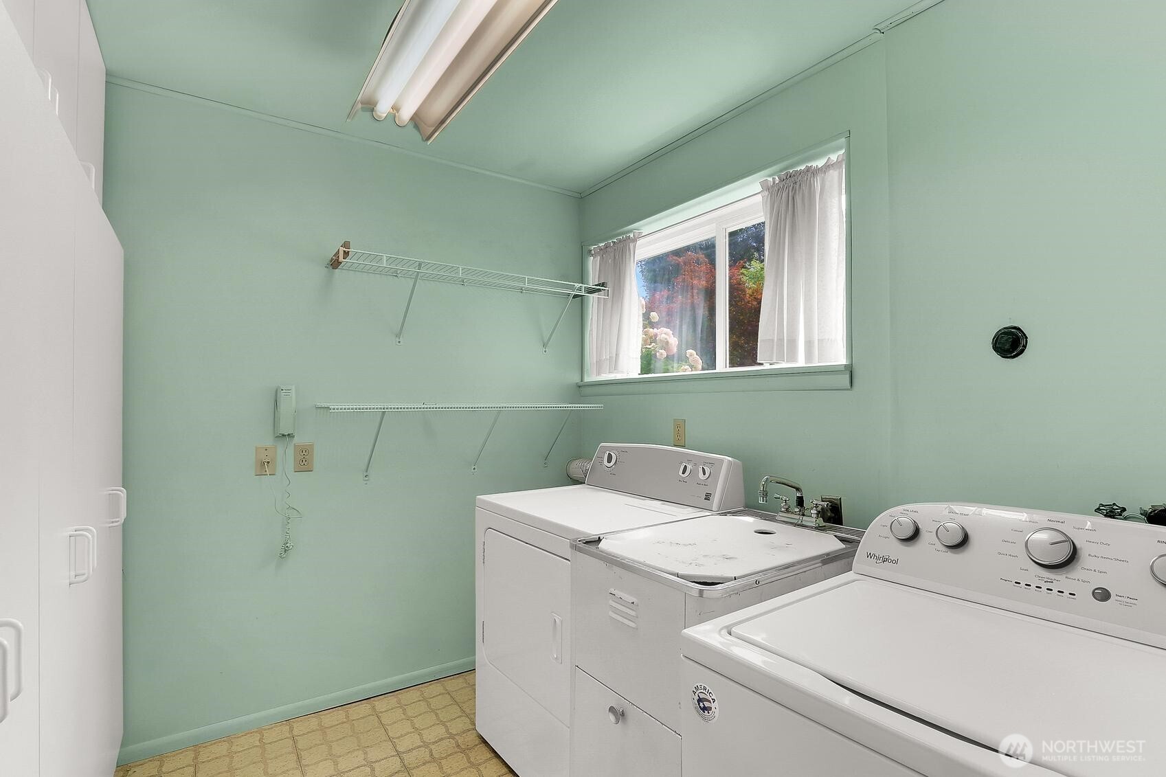 10842 Northeast 149th Street Bothell, WA 98011 - Photo 18 of 28