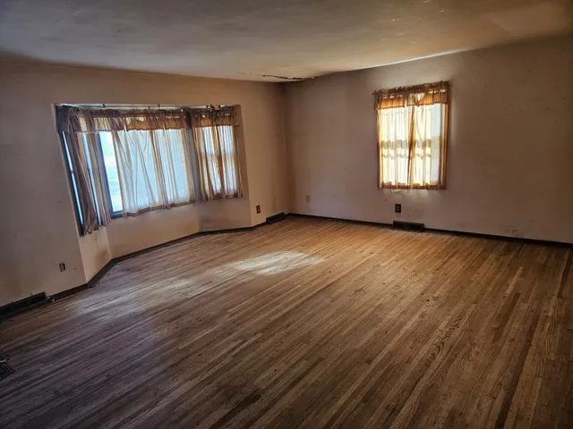 $149,900 | 10-n866 Hawthorne Street, Elgin, IL 60123