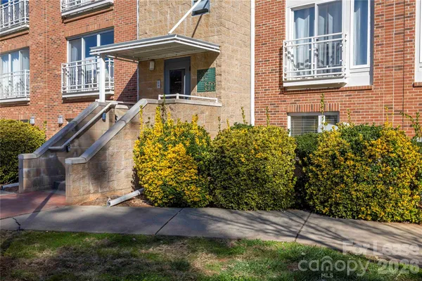 $1,800 | 3953 Picasso Court, Charlotte, NC 28205