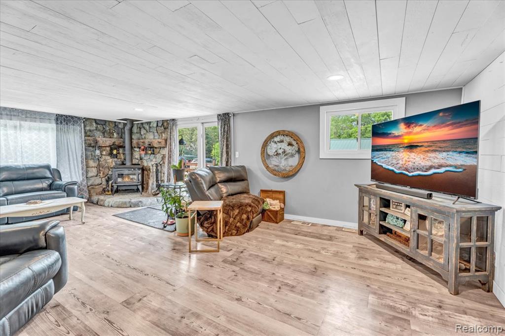 15510 Lillie Road Byron, MI 48418 - Photo 8 of 58 Gallery Image 8