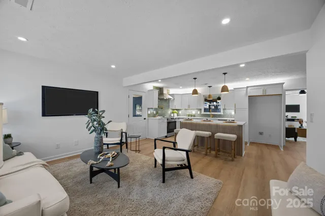 $449,000 | 23 Coronet Lane, Hendersonville, NC 28792