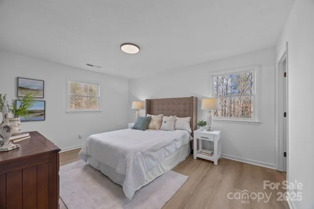 $449,000 | 23 Coronet Lane, Hendersonville, NC 28792