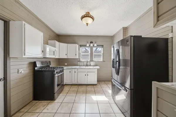 $169,900 | 304 West Chamberlin Street, Dixon, IL 61021