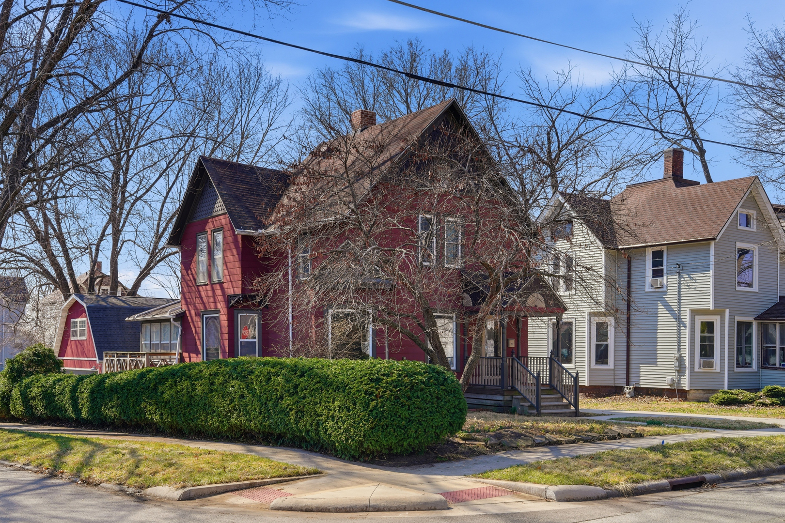 304 West Chamberlin Street Dixon, IL 61021 - Photo 3 of 28 a view of a street with a building in the background