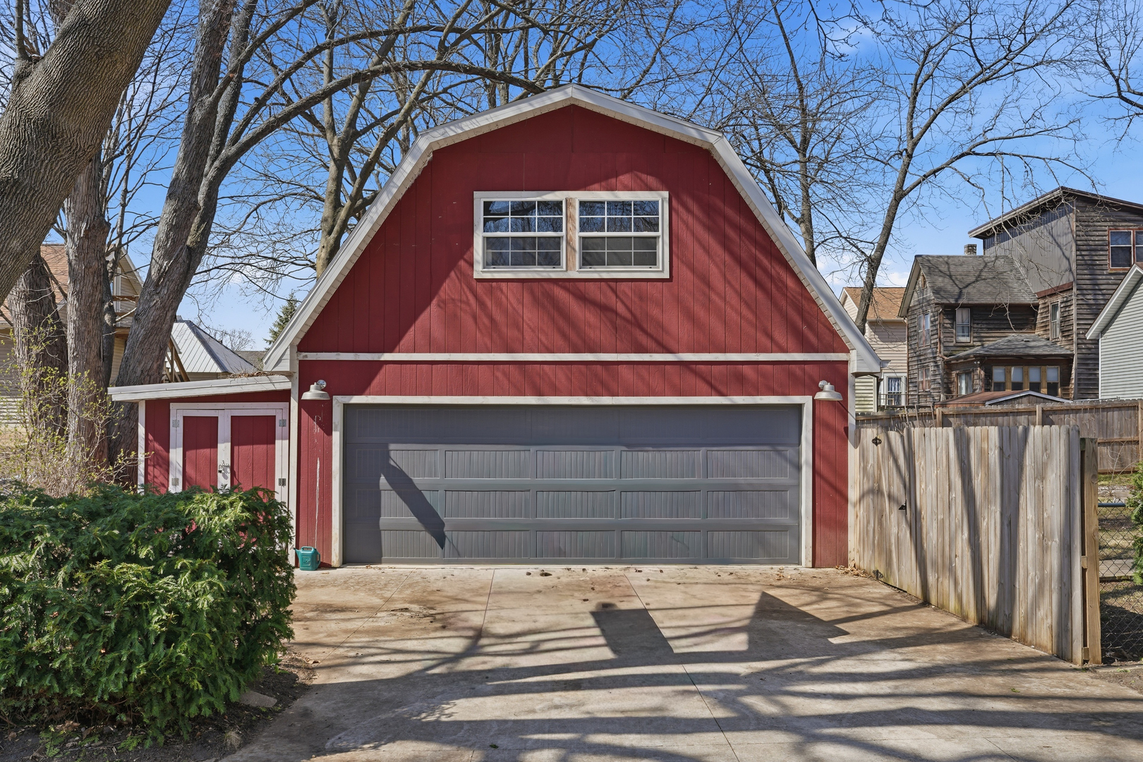 304 West Chamberlin Street Dixon, IL 61021 - Photo 5 of 28 a front view of a house
