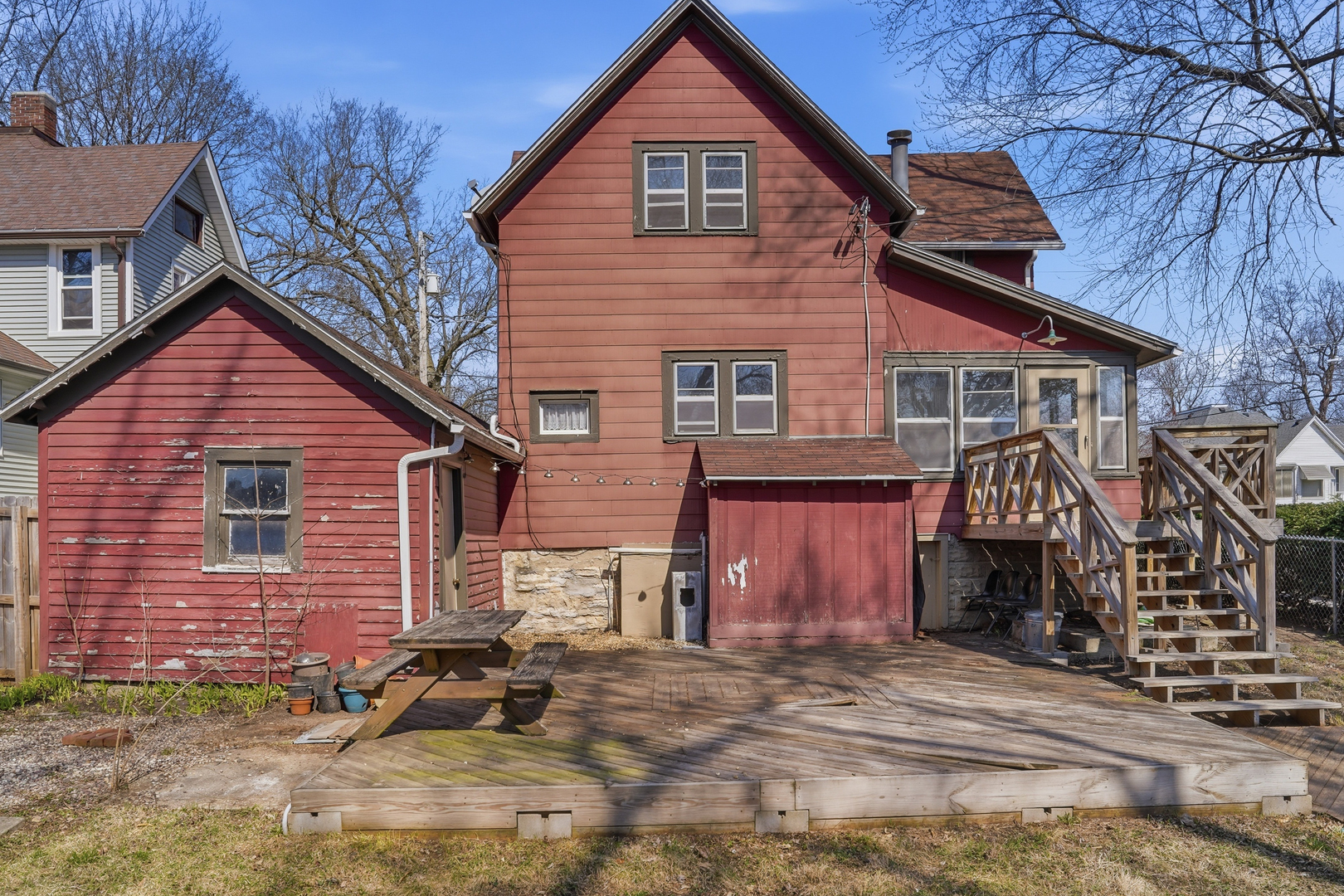 304 West Chamberlin Street Dixon, IL 61021 - Photo 6 of 28 a front view of a house with a yard