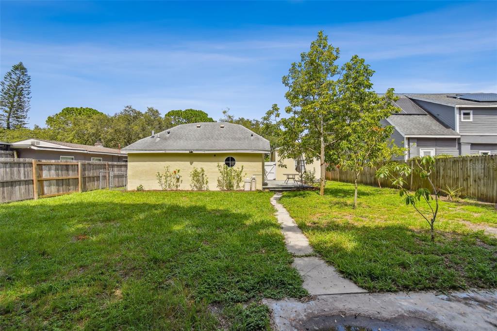 1722 Albemarle Road Clearwater, FL 33764 - Photo 40 of 50