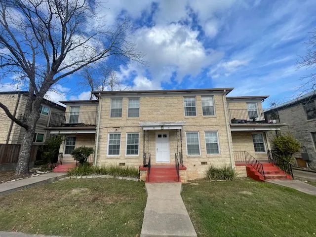 $1,800 | 2104 Enfield Road, Unit B, Austin, TX 78703