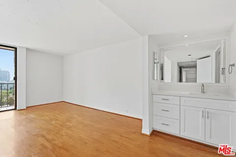 $4,500 | 10535 Wilshire Boulevard, Unit 1601, Los Angeles, CA 90024