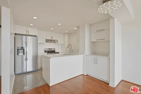 $4,500 | 10535 Wilshire Boulevard, Unit 1601, Los Angeles, CA 90024