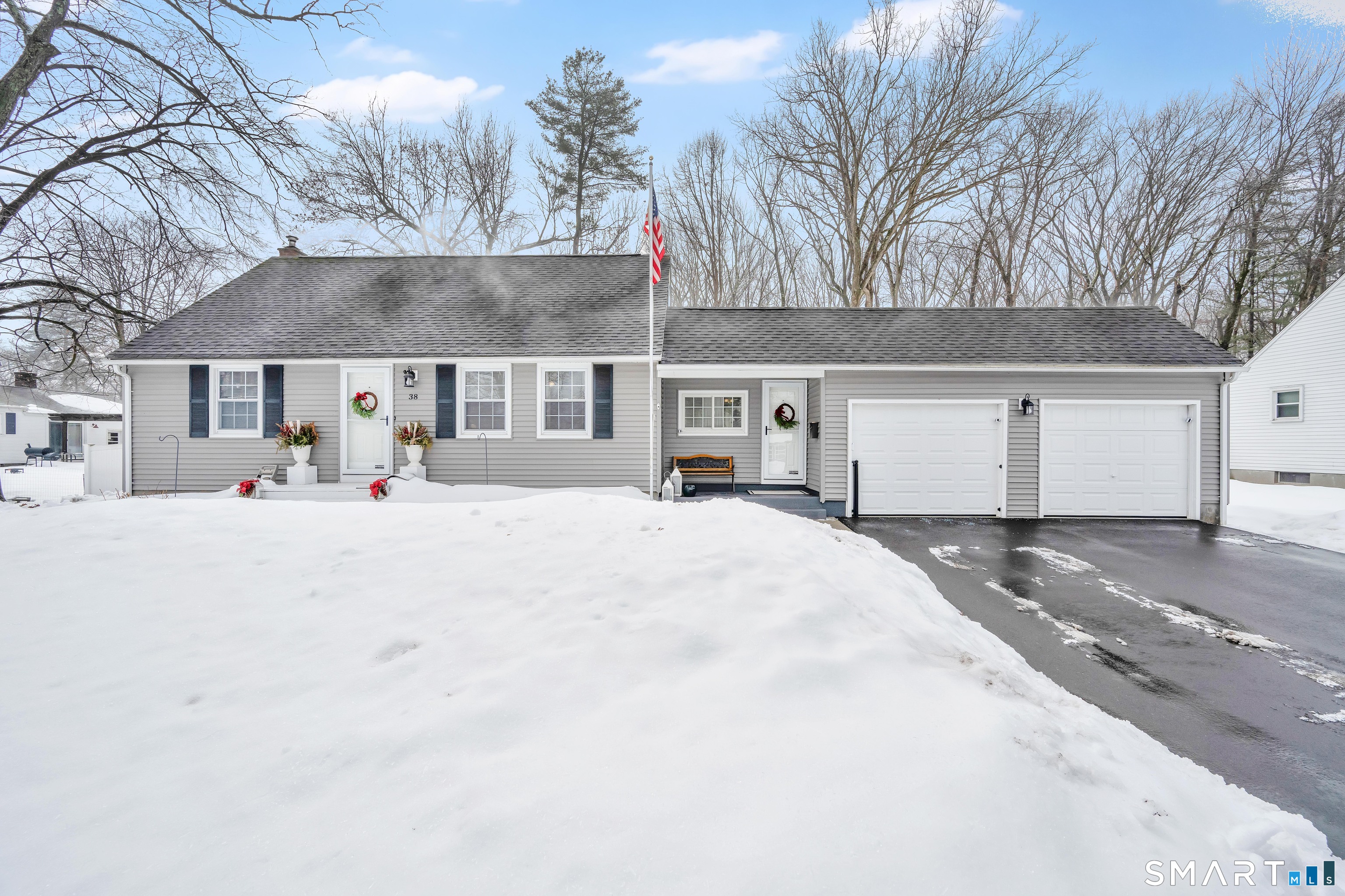 38 Vernon Road Enfield, CT 06082 - Photo 3 of 45