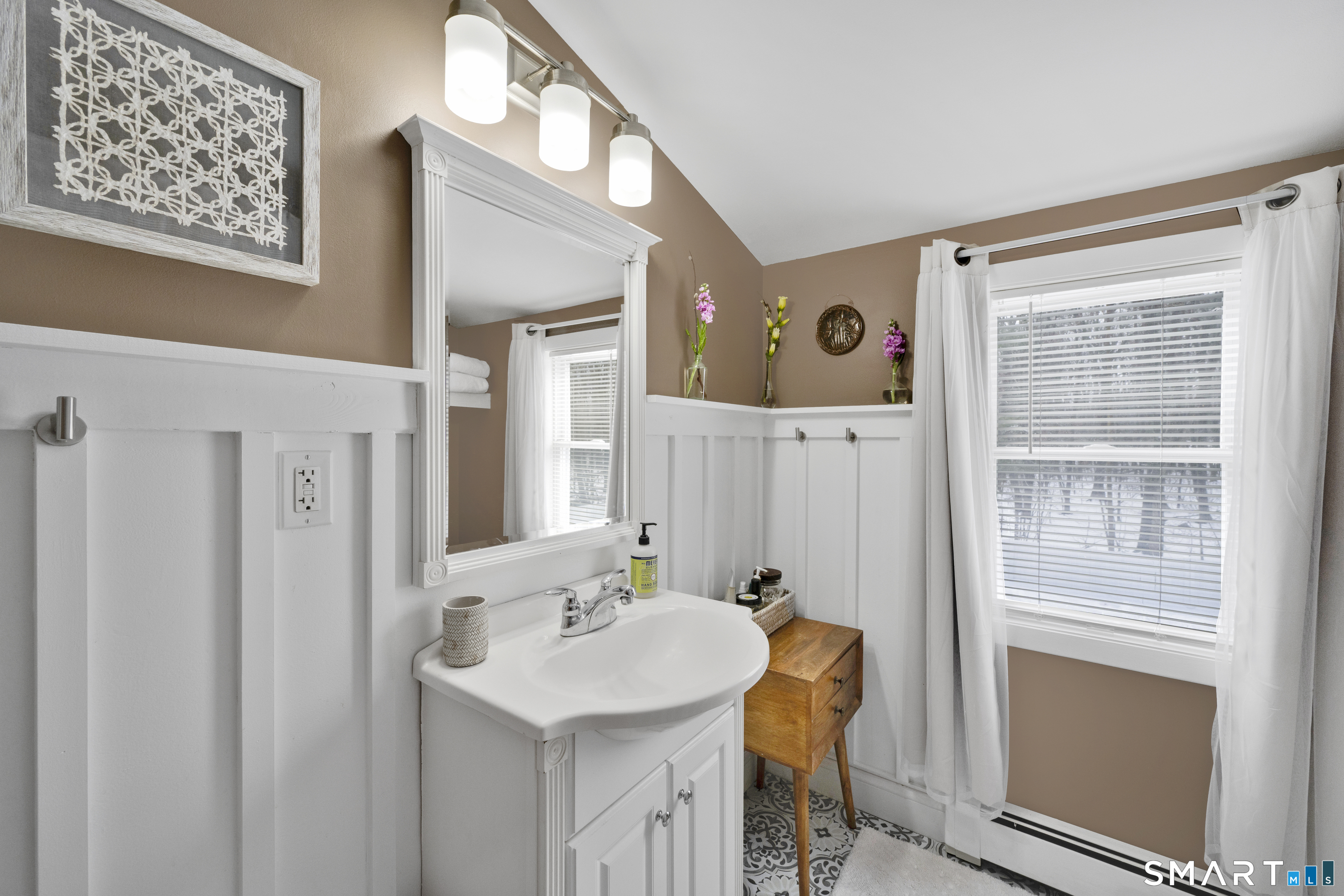 38 Vernon Road Enfield, CT 06082 - Photo 31 of 45