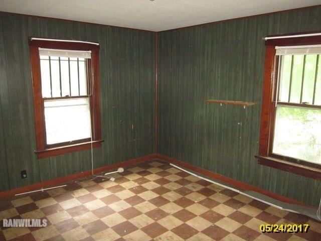 415 Bowen Street Savanna, IL 61074 - Photo 11 of 19