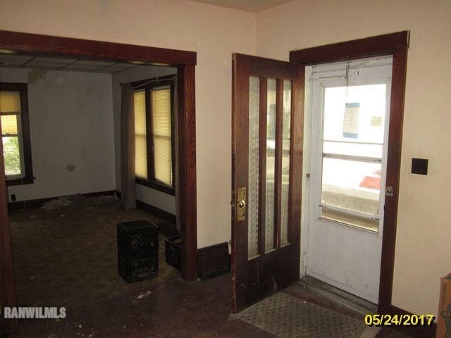 415 Bowen Street Savanna, IL 61074 - Photo 7 of 19