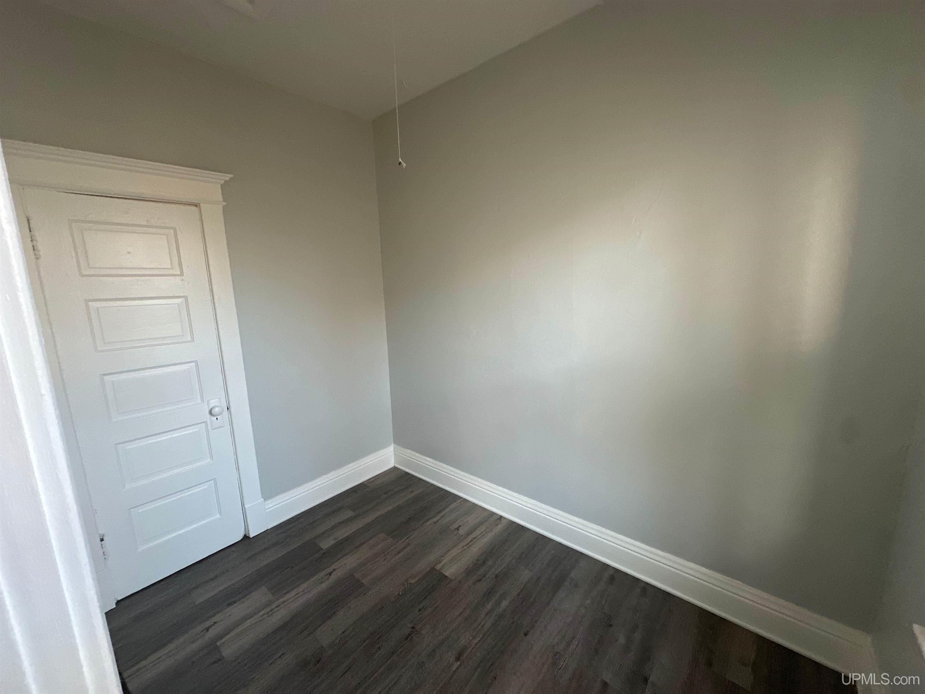 910 South 13th Street Escanaba, MI 49829 - Photo 10 of 13