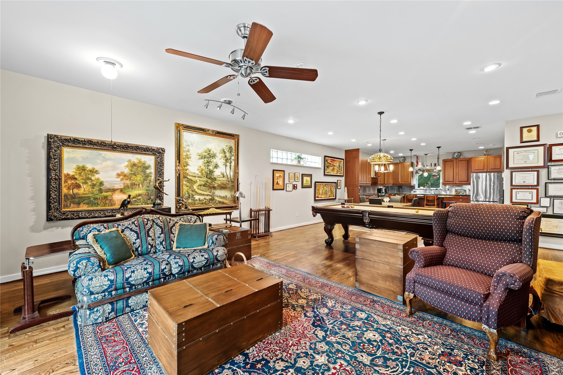 1820 Palm Street Houston, TX 77004 - Photo 20 of 47 a living room with furniture and a large window