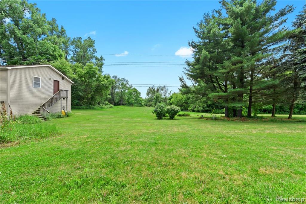 344 Chilson Road Howell, MI 48843 - Photo 27 of 30