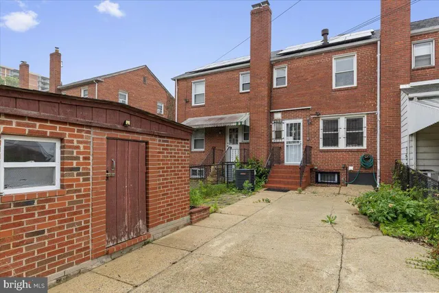 $425,000 | 2202 U Place Southeast, Washington, DC 20020