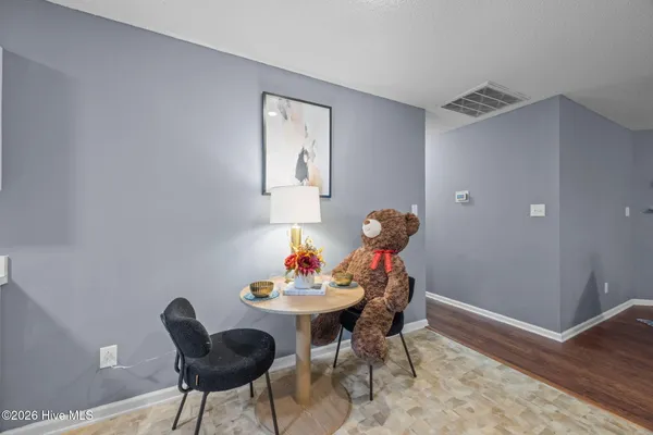 $235,000 | 207 Attmore Drive, New Bern, NC 28560