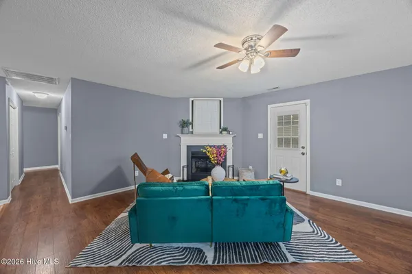 $235,000 | 207 Attmore Drive, New Bern, NC 28560