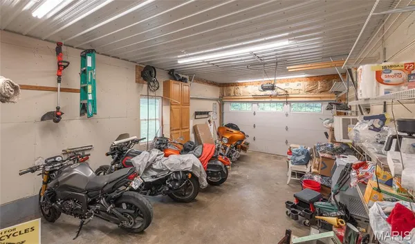 $200,000 | 11240 State Highway East, Rolla, MO 65401
