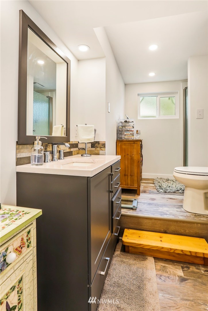 17518 Southeast 135th Street Renton, WA 98059 - Photo 13 of 27 Gallery Image 13