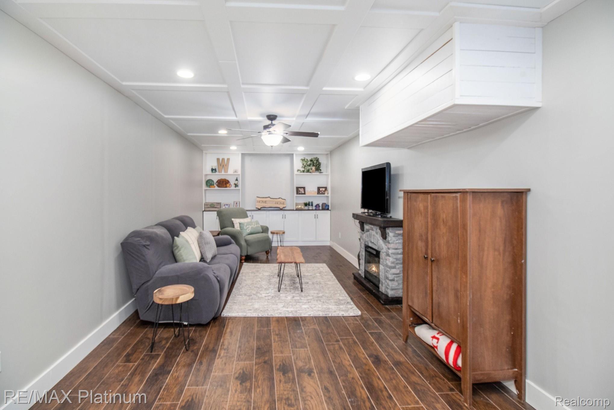 2501 Gilbert Road Lansing, MI 48911 - Photo 23 of 38 48.jpg
