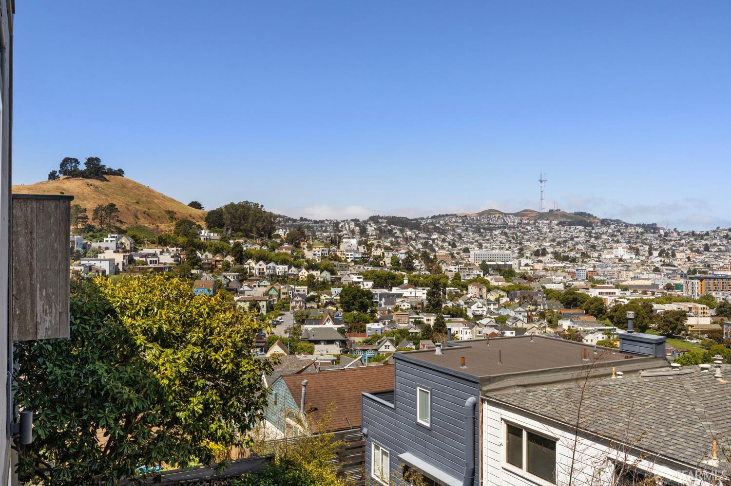 226 Rutledge Street San Francisco, CA 94110 - Photo 33 of 44 an aerial view of multiple house
