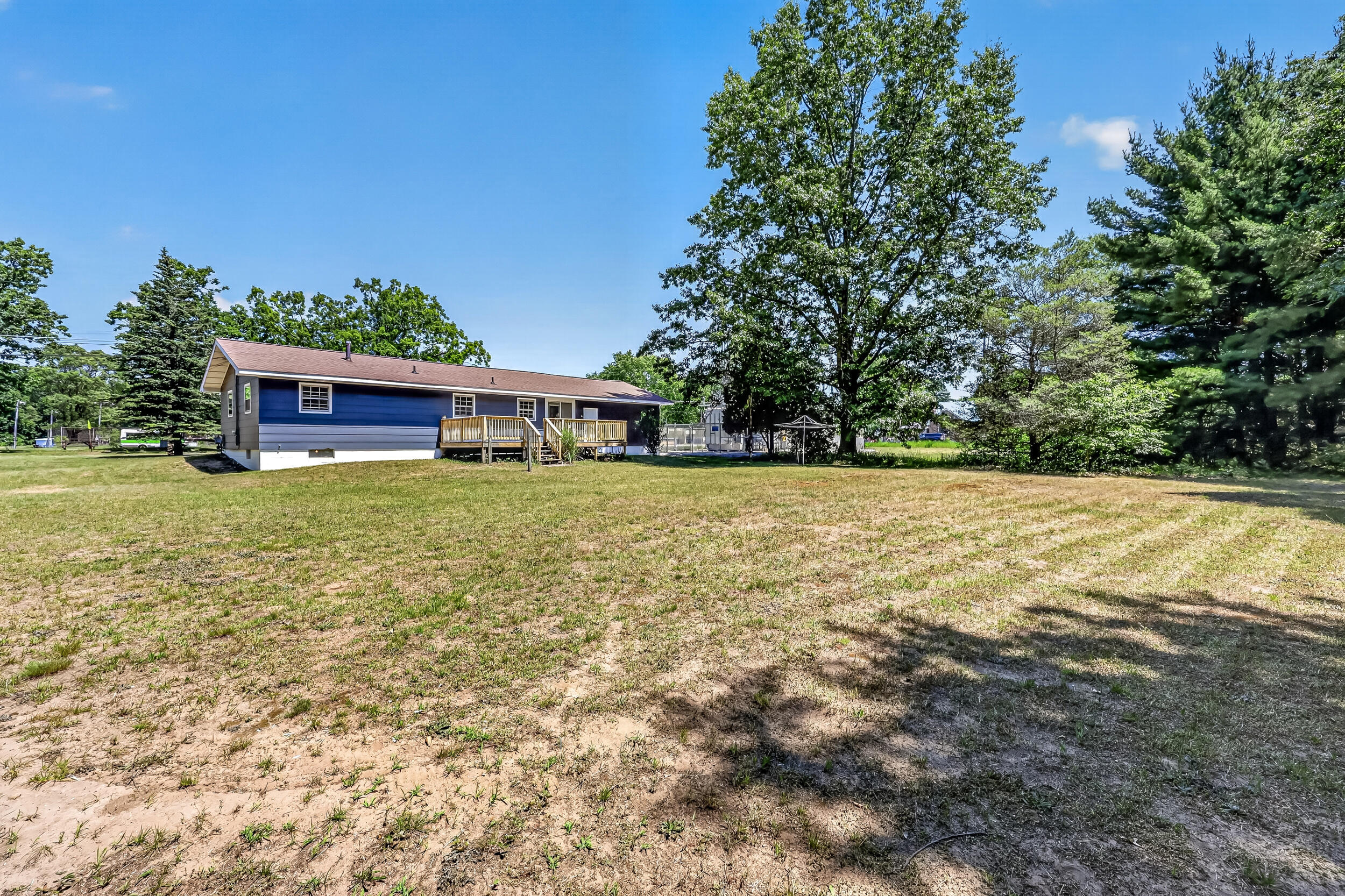 2897 West Winston Road Rothbury, MI 49452 - Photo 3 of 42 2897 w winston-38