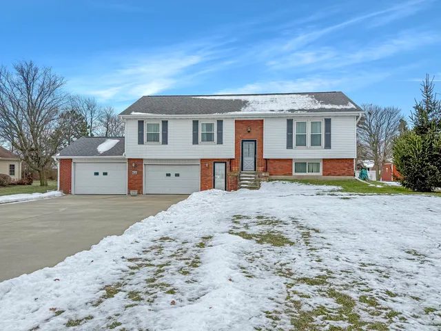 $285,000 | 621 West Champaign Avenue, Rantoul, IL 61866