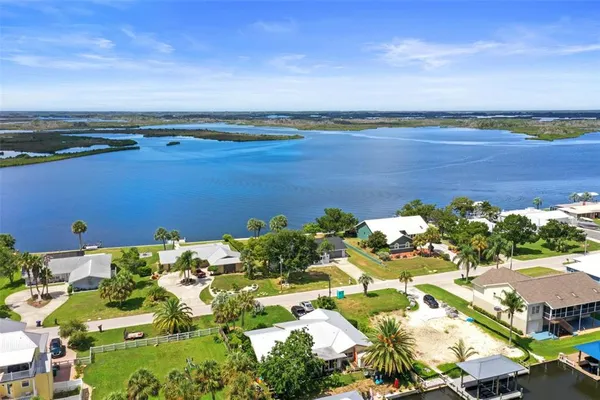 $799,900 | 11930 West Bayshore Drive, Crystal River, FL 34429