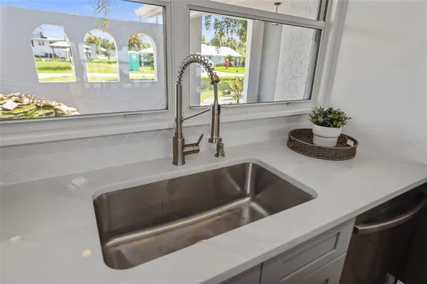 $799,900 | 11930 West Bayshore Drive, Crystal River, FL 34429