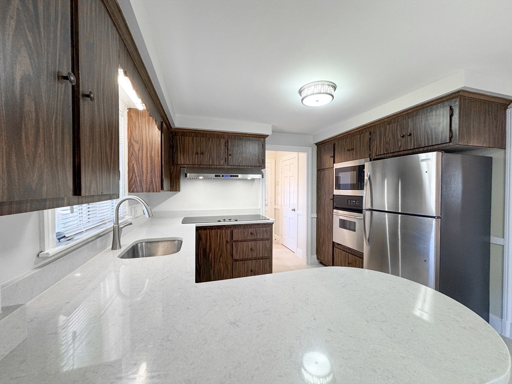 40 Walter Street, Unit 1 Lynn, MA 01902 - Photo 12 of 38