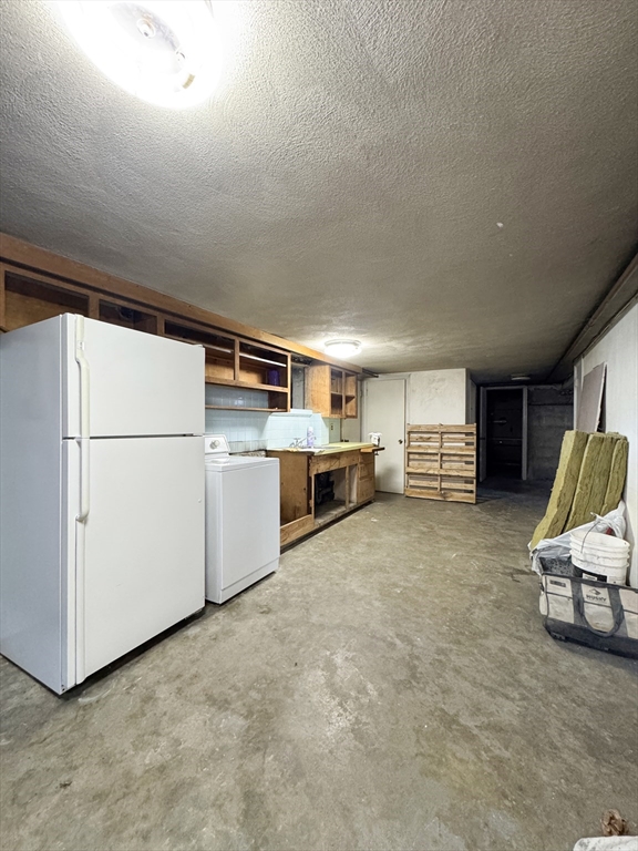 40 Walter Street, Unit 1 Lynn, MA 01902 - Photo 31 of 38