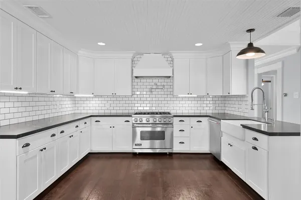 $595,000 | 17507 Deer Creek Drive, Spring, TX 77379