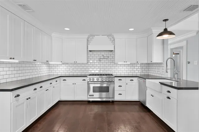 $630,000 | 17507 Deer Creek Drive, Spring, TX 77379