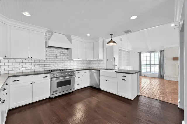 $630,000 | 17507 Deer Creek Drive, Spring, TX 77379