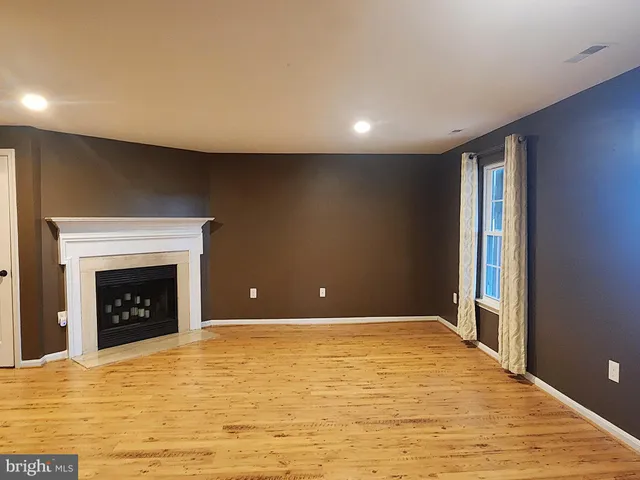 $2,895 | 14363 Long Channel Drive, Germantown, MD 20874